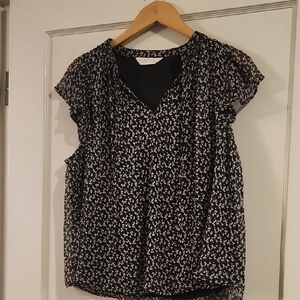 LC Lauren Conrad Black and White Floral Blouse